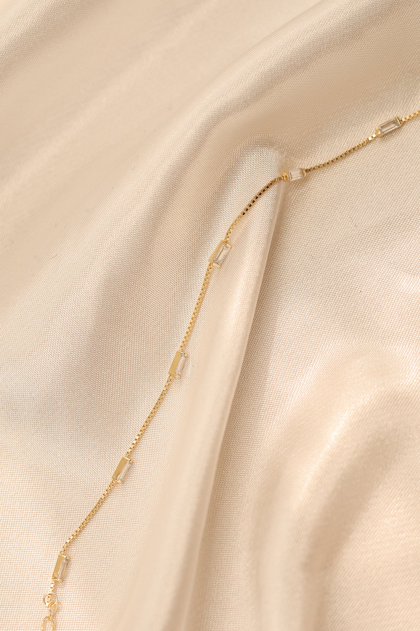 Dainty Clear Stone Bracelet
