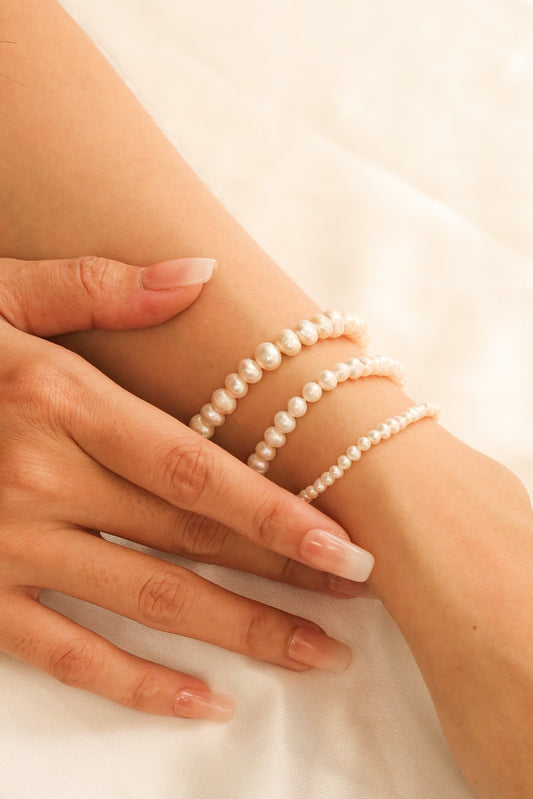 Classic White Pearl Bracelet