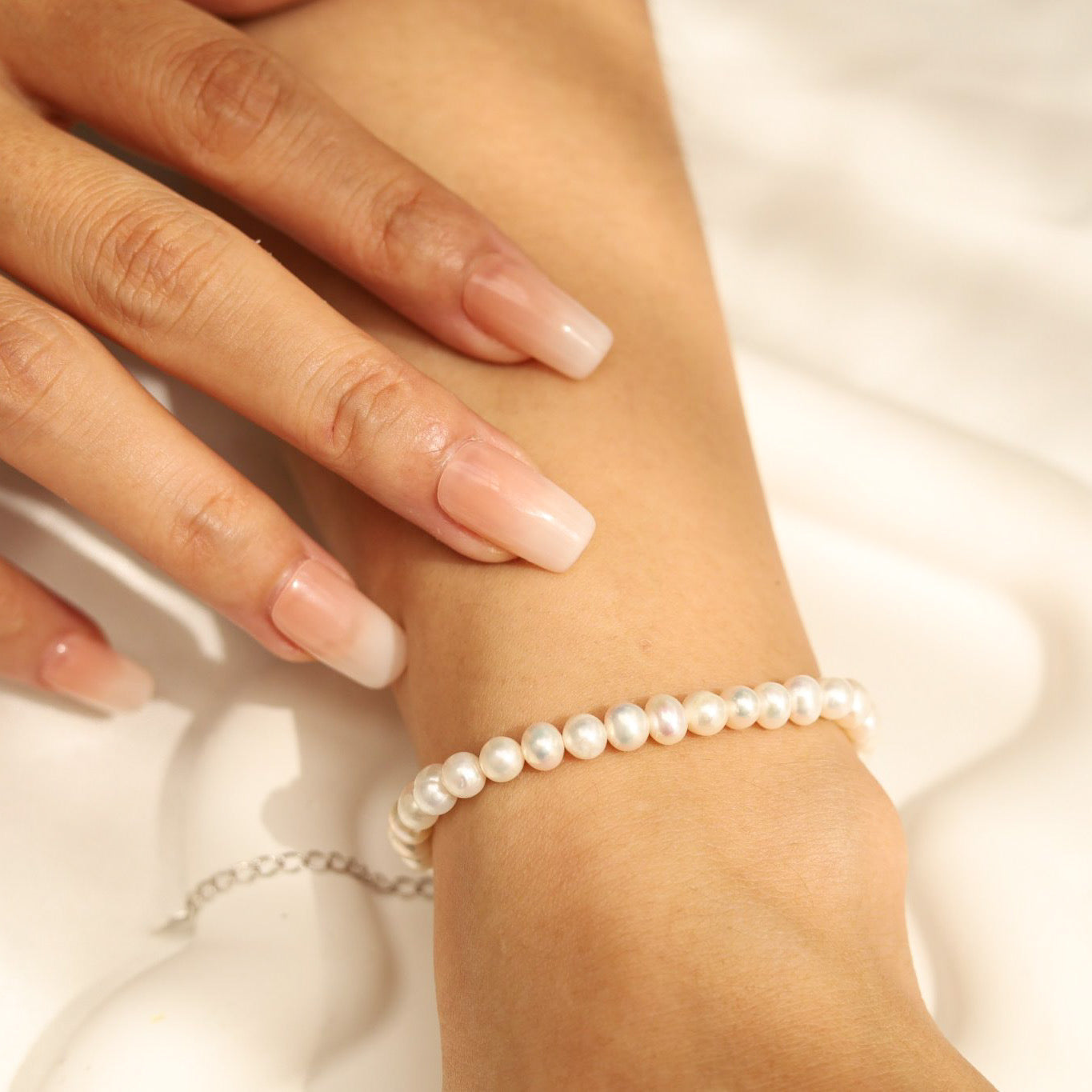 Classic White Pearl Bracelet